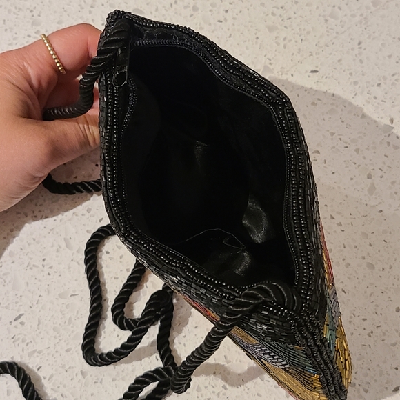 Beaded Crossbody Bag - Picture 3 of 4